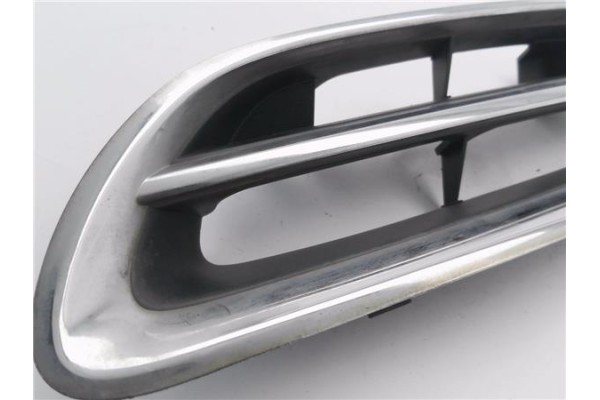 Recambio de rejilla capo para nissan micra (k11) 1.0 referencia OEM IAM 623326F600  