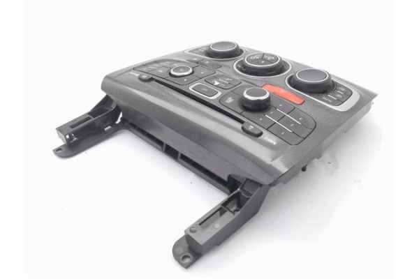 Recambio de mandos climatizador para citroen c4 berlina 1.6 attraction referencia OEM IAM 9666027477  