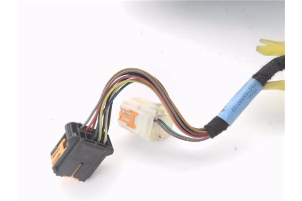 Recambio de retrovisor electrico izquierdo para citroen c4 berlina 1.6 attraction referencia OEM IAM E20309338  