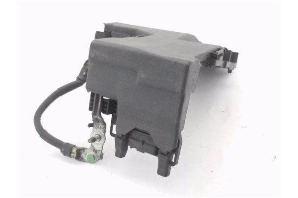 Recambio de caja fusibles/rele para citroen c4 berlina 1.6 attraction referencia OEM IAM 9665878280 451967003 
