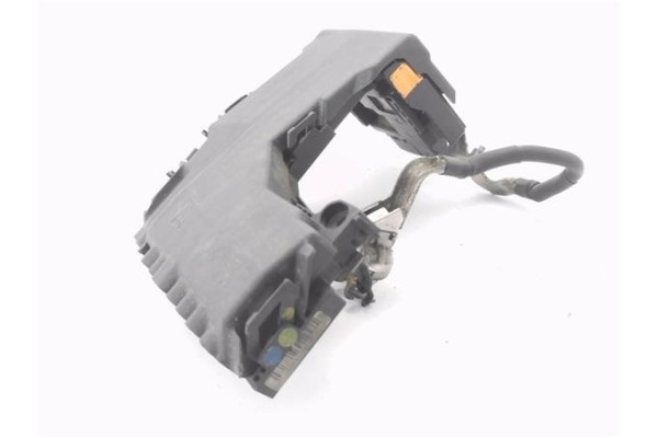 Recambio de caja fusibles/rele para citroen c4 berlina 1.6 attraction referencia OEM IAM 9665878280 451967003 