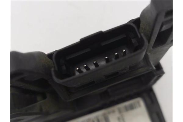 Recambio de caja fusibles/rele para citroen c4 berlina 1.6 attraction referencia OEM IAM 9665878280 451967003 