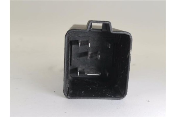 Recambio de rele calentadores para iveco daily chasis 2.3 referencia OEM IAM 5802823927 281003248 