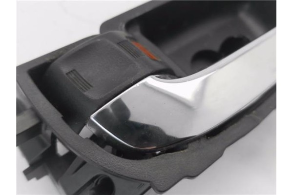 Recambio de manilla int. puerta delantero izquierda para citroen c1 1.0 city edition referencia OEM IAM 6092060D271 92057A1 