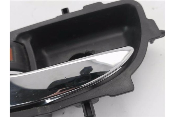 Recambio de manilla int. puerta delantero izquierda para citroen c1 1.0 city edition referencia OEM IAM 6092060D271 92057A1 