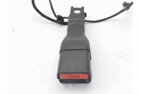 Recambio de anclaje cinturon delantero derecho para citroen c1 1.0 city edition referencia OEM IAM 308605910  