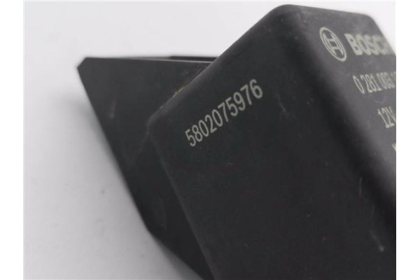 Recambio de rele calentadores para iveco daily chasis 2.3 referencia OEM IAM 5802075976 281003167 
