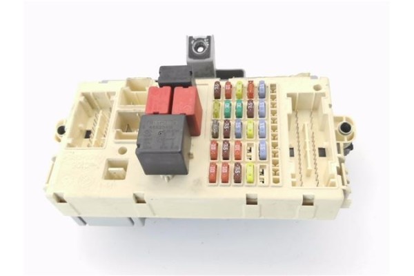 Recambio de caja reles para fiat ii punto (188) berlina 1.4 referencia OEM IAM 51735938 5,01209E+11 