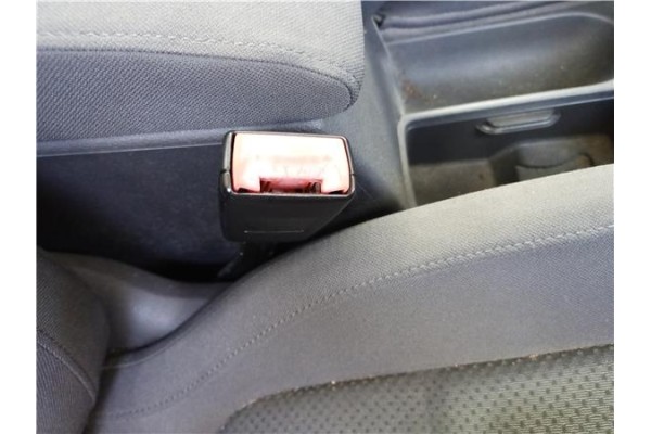Recambio de anclaje cinturon delantero derecho para volkswagen golf v plus (5m1) 1.9 tdi referencia OEM IAM   