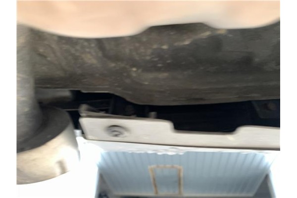 Recambio de refuerzo paragolpes trasero para hyundai tucson (jm) 2.0 crdi referencia OEM IAM 866302E000  