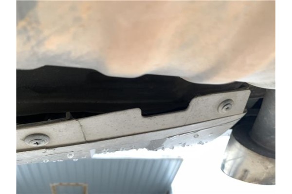 Recambio de refuerzo paragolpes trasero para hyundai tucson (jm) 2.0 crdi referencia OEM IAM 866302E000  