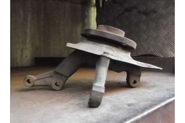 Recambio de mangueta delantero derecha para fiat i tipo tr (160) 1.9 td (160.aw) referencia OEM IAM   