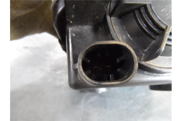 Recambio de faro antiniebla derecho para opel zafira b 1.9 cosmo referencia OEM IAM 24462134 13261998 