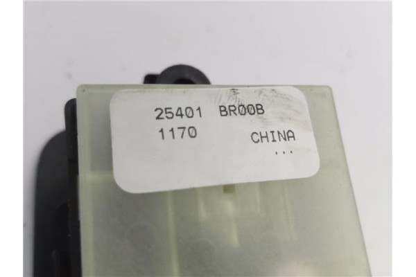 Recambio de mando elevalunas delantero izquierdo para nissan qashqai (j10) 2.0 referencia OEM IAM 25401BR00B  