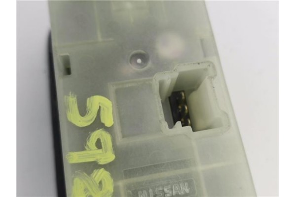 Recambio de mando elevalunas delantero izquierdo para nissan qashqai (j10) 2.0 referencia OEM IAM 25401BR00B  