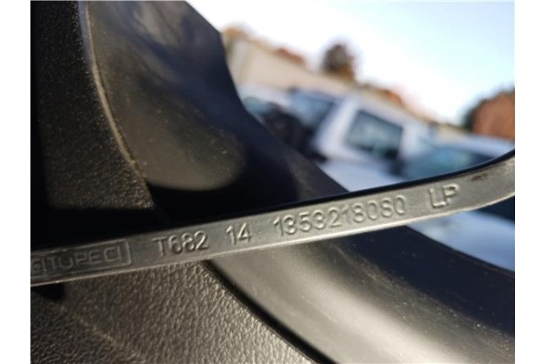 Recambio de brazo limpiaparabrisas delantero derecho para peugeot bipper 1.4 básico referencia OEM IAM   