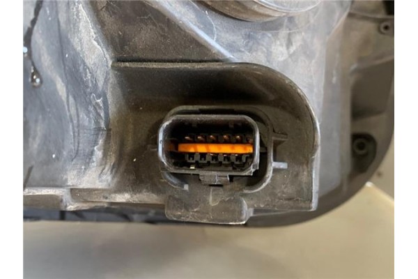 Recambio de faro delantero izquierdo para citroen c3 picasso 1.6 exclusive referencia OEM IAM 9681873980 1EG00976701 