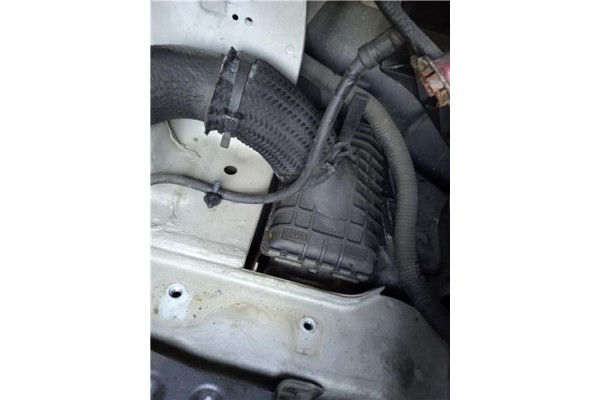 Recambio de intercooler para hyundai tucson (jm) 2.0 crdi referencia OEM IAM 2827127251  