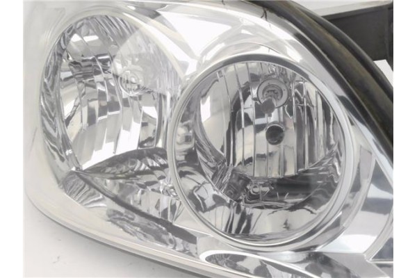 Recambio de faro delantero dcho para kia carnival 2.9 td referencia OEM IAM 0K53A51020R  