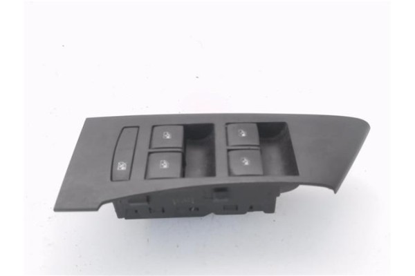 Recambio de mando elevalunas delantero izquierdo para opel astra j berlina 5p 1.6 selective referencia OEM IAM 13305011  