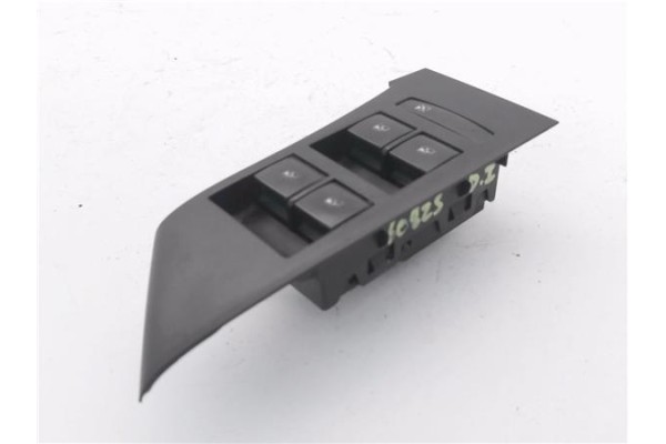 Recambio de mando elevalunas delantero izquierdo para opel astra j berlina 5p 1.6 selective referencia OEM IAM 13305011  