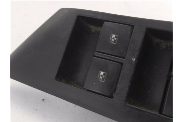 Recambio de mando elevalunas delantero izquierdo para opel astra j berlina 5p 1.6 selective referencia OEM IAM 13305011  