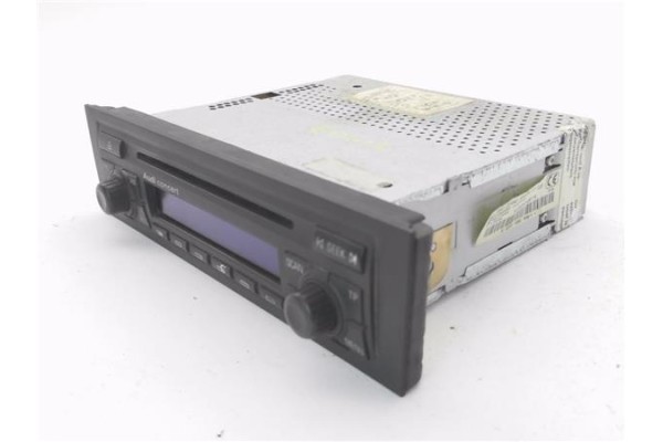 Recambio de autoradio para audi a3 sportback (8pa) 2.0 tdi ambiente referencia OEM IAM 8P0035186C  