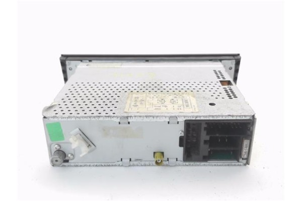 Recambio de autoradio para audi a3 sportback (8pa) 2.0 tdi ambiente referencia OEM IAM 8P0035186C  