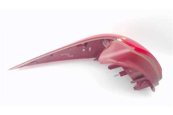 Recambio de piloto trasero derecho para peugeot 207 sw 1.6 hdi referencia OEM IAM 6351CT  