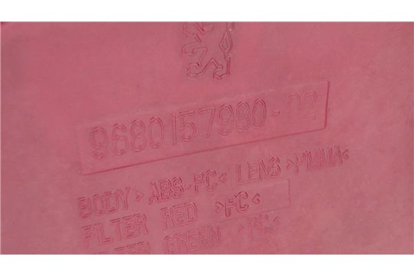 Recambio de piloto trasero derecho para peugeot 207 sw 1.6 hdi referencia OEM IAM 6351CT  