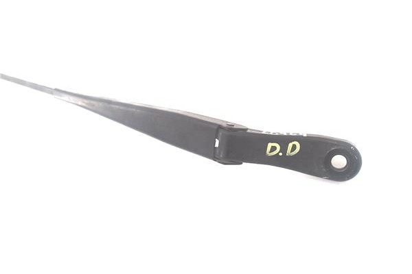 Recambio de brazo limpiaparabrisas trasero para peugeot 207 1.4 referencia OEM IAM A7DAGCP  