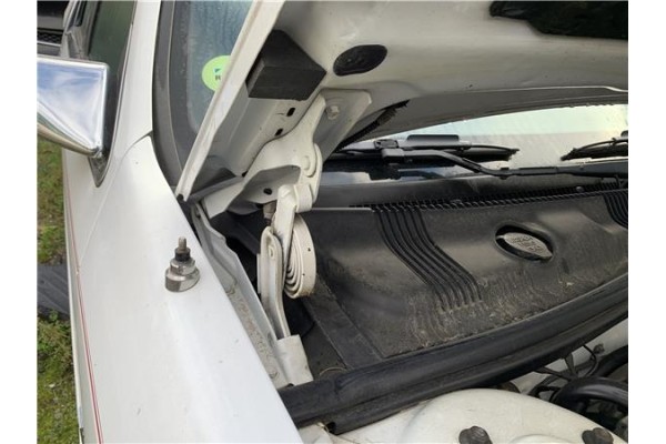 Recambio de bisagra capo derecha para chrysler le baron 3.0 i v6 referencia OEM IAM 3C3XA563XL6G72143CV104KW  