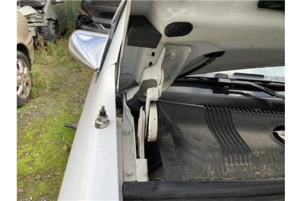 Recambio de bisagra capo derecha para chrysler le baron 3.0 i v6 referencia OEM IAM 3C3XA563XL6G72143CV104KW  