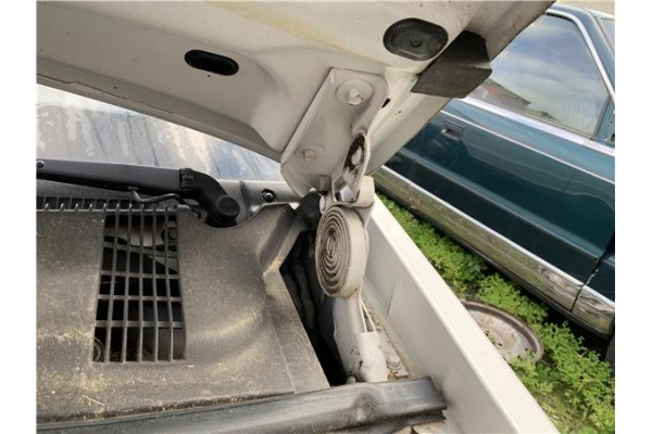 Recambio de bisagra capo izquierda para chrysler le baron 3.0 i v6 referencia OEM IAM 3C3XA563XL6G72143CV104KW  