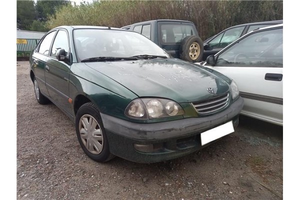 toyota avensis berlina (t22) del año 1998