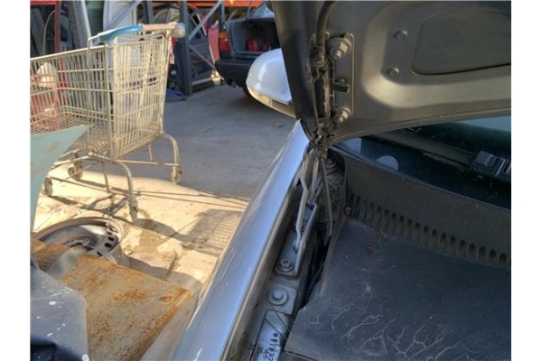 Recambio de bisagra capo derecha para volkswagen golf v (1k1) 2.0 tdi 16v referencia OEM IAM 5K0823302B 1KM823302 