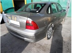 opel vectra b berlina del año 2000