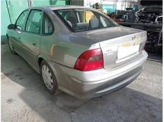 opel vectra b berlina del año 2000