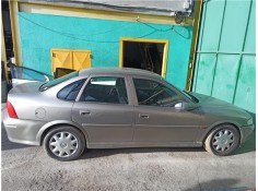 opel vectra b berlina del año 2000