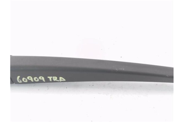 Recambio de brazo limpiaparabrisas trasero para peugeot 207 1.4 referencia OEM IAM A7DAGCP  