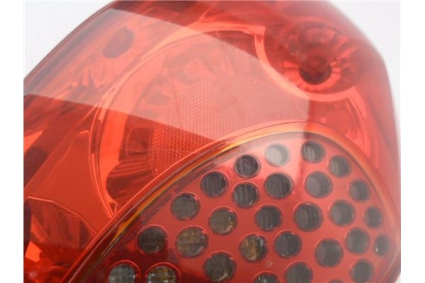 Recambio de piloto trasero derecho para peugeot 207 1.4 referencia OEM IAM 085501944RR  