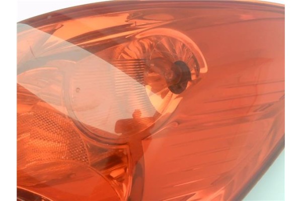 Recambio de piloto trasero derecho para peugeot 207 1.4 referencia OEM IAM 085501944RR  