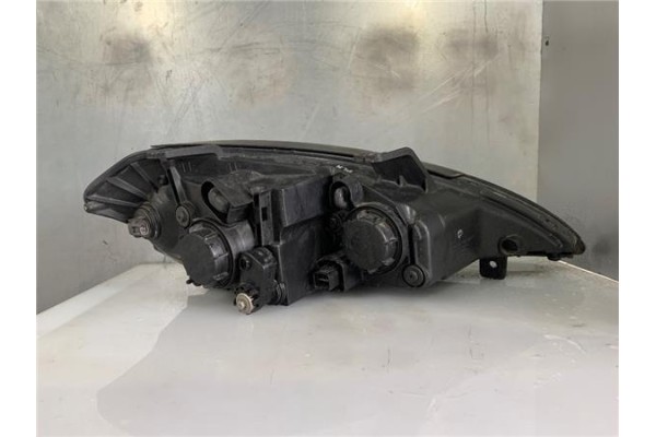 Recambio de faro delantero izquierdo para ssangyong kyron 2.0 200 xdi referencia OEM IAM 8310309102  