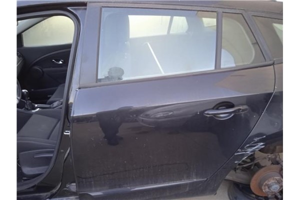 Recambio de puerta trasero izquierda para renault megane iii sport tourer 1.5 dynamique referencia OEM IAM 821012909R 821013577R