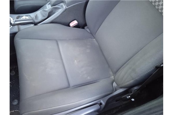 Recambio de asiento delantero izquierdo para renault megane iii sport tourer 1.5 dynamique referencia OEM IAM 876610003R 8736100