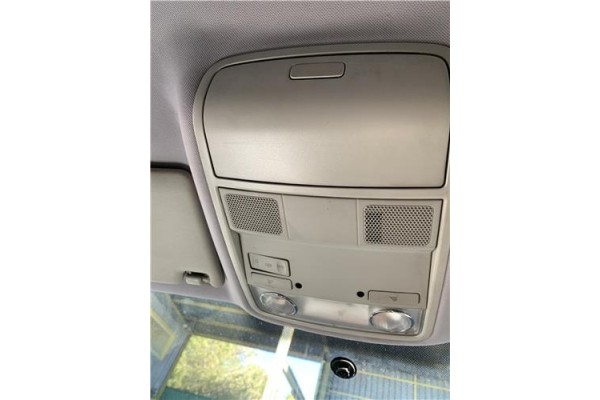 Recambio de luz delantero central techo para volkswagen golf v (1k1) 2.0 tdi 16v referencia OEM IAM 1K0947105T  