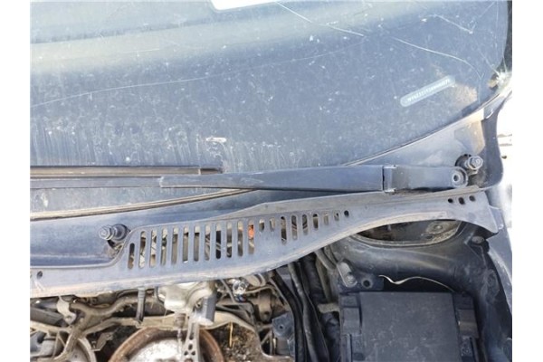 Recambio de brazo limpiaparabrisas delantero izquierdo para volkswagen touran (1t1) 2.0 tdi referencia OEM IAM   