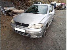 opel astra g berlina del año 2000