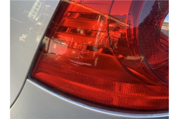 Recambio de piloto trasero izquierdo para volkswagen golf v (1k1) 2.0 tdi 16v referencia OEM IAM 1K6945095AA  