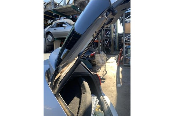 Recambio de amortiguador porton para volkswagen golf v (1k1) 2.0 tdi 16v referencia OEM IAM 1K6827550F  